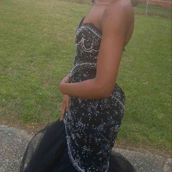 Prom Dress - Picture 2 of 4